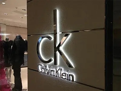 成都广告公司说莫忽视广告牌图案午夜性爱网址